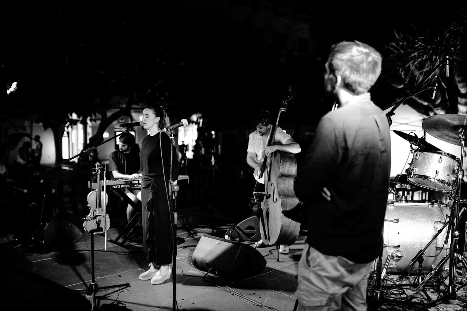 Una canción irlandesa y alegría ‘vintage’ para encender la mecha del Eivissa Jazz