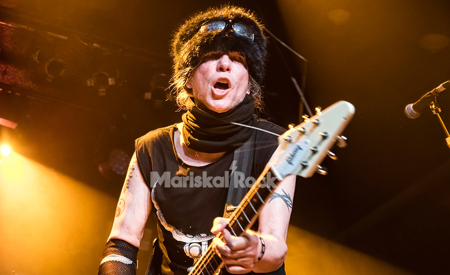 Michael Schenker recuerda lo “duro que fue para el rock” el auge del grunge en los noventa: “Nunca me ha atraído ese tipo de basura”